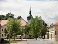 Blick auf Ratskeller, Kirche und früheres Gasthaus