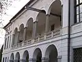 Loggia auf der Schauseite von Schloss Hohenbrunn
