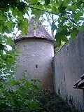 Schlossmauer mit Rundturm