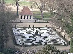 Barockgarten (Broderie-Parterre) mit Teehaus