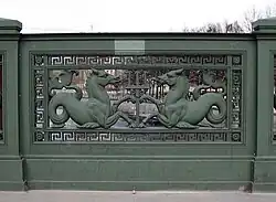 Zwei Hippokampen im Brüstungsgitter der Berliner Schloßbrücke
