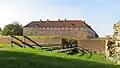 Befestigungsanlagen vor dem Schloss