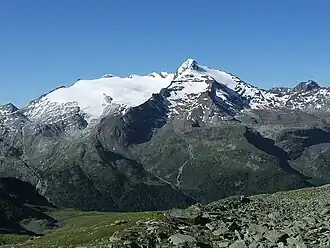 Schneebiger Nock von Norden, links des Gipfels im Gratverlauf zunächst P.3203, dann Fernerköpfl, Frauenköpfl und Magerstein