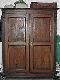 Kleiderschrank (um 1900)