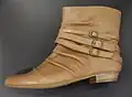 Modeschmuckgürtel auf Schuhen
