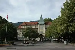 Schulhaus III