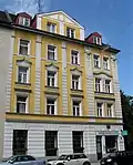 Schulstraße 9