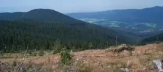 Blick vom Heugstatt zum Schwarzeck (links), Lamer Winkel und Ossergipfel (rechts oben)