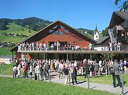Der Angelika-Kauffmann-Saal in Schwarzenberg während der Pause eines Konzerts der Schubertiade 2004
