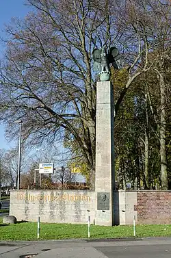 Denkmal am Sachs-Stadion (1936, Foto 2013)