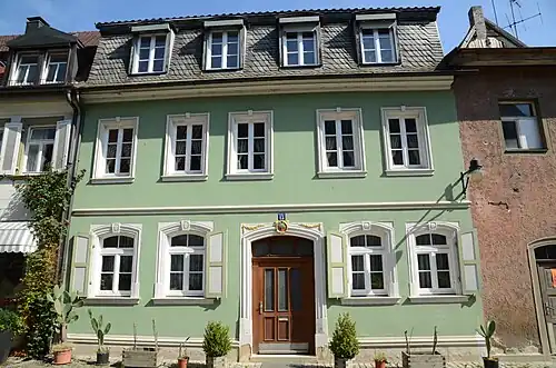Burggasse 15. Einst Gaststätte Grüner Baum (siehe Türe, bitte Bild vergrößern)