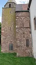 Sebastianskapelle Turm mit Lisenen und Masken