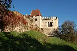 Mauern und Bastei der Befestigungsanlage