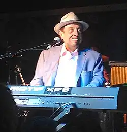 5. September: Sérgio Mendes (2016) (83)