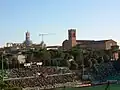 Die Gegengerade, im Hintergrund der Dom von Siena (links) und die Basilica di San Domenico (rechts)