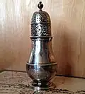 Silber-Zuckerstreuer