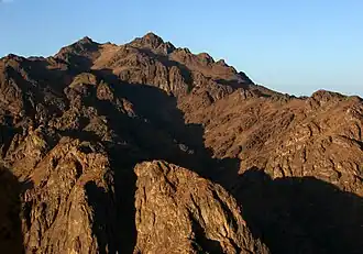 Dschabal Katrina (links) vom Berg Sinai (Mosesberg)