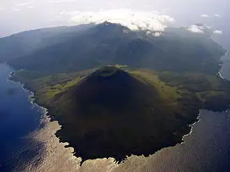 Luftbild des Vulkans Smith Volcano