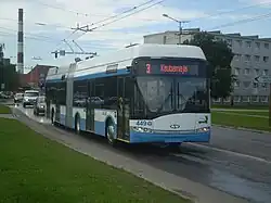 Tallinn: neuere Frontgestaltung mit geteilter Frontscheibe
