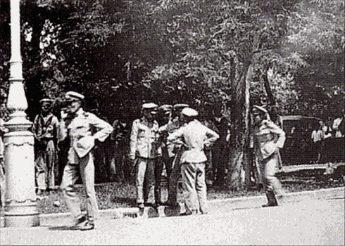 Soldaten während des Staatsstreichs am 24.&nbsp;Juni 1932