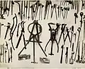 Giorgio Sommer (1834–1914), Museo Nazionale (Neapel) Chirurgische Instrumente, ausgegraben aus Pompei. (Numero di catalogo: 11.141.)