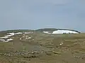 Auf dem breiten Gipfelgrat, Blick zur Gipfelkuppe des Am Faochagach von Süden