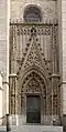 Flankierende Fialen an einem Wimperg (Portal von San Miguel, Sevilla)