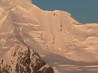 Blick von der Bransfieldstraße auf den Spartacus Peak