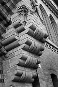 Formsteine am Eingang zur Turnhalle des hannoverschen Turn-Klubbs (Lage52.3662829.743152)