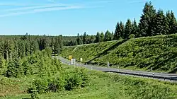 Die B&nbsp;242 gemeinsam mit der B&nbsp;498 unterhalb des Sperberhaier Damms