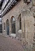 Hier ging es vom Kreuzgang ins Schiff und rechts in den Narthex