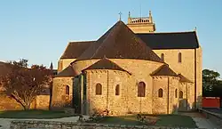 Außenansicht der Klosterkirche Saint-Gildas-en-Rhuys
