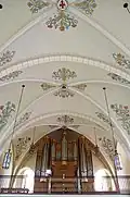 Blick zur Orgel