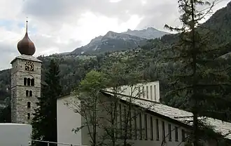 Das Gabelhorn (3136&nbsp;m&nbsp;ü.&nbsp;M.) von St.&nbsp;Niklaus Dorf aus gesehen.