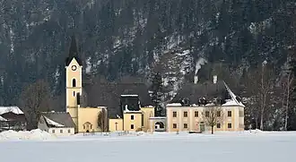 Mesnerhaus, Pfarrkirche und Pfarrhof