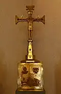 Tabernakel mit Kreuz