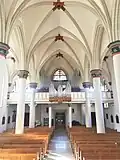 Blick zur Orgelempore