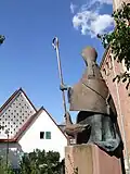 Statue des St. Martin, Rückseite, deutlich zu sehen sein Attribut die Gans