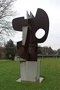 Kunst am Bau – Fritz König, Bronzeplastik (1971)