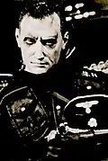 Charakterstudie, hier als Reinhard Heydrich, Fotografie aus der Serie Assassination of Reinhard Heydrich (dt. Ermordung von Reinhard Heydrich), 2000–2005