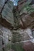 Felswand mit natürlichen Klüften