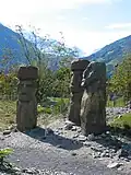 Steinmonumente im Aussenbereich