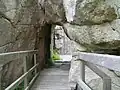 Burgruine Weißenstein, Durchgang