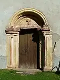 Alte Pfarrkirche, romanisches Portal