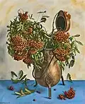 Vogelbeerenstillleben in Metallvase