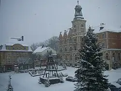 Winter auf dem Markt vor dem Rathaus