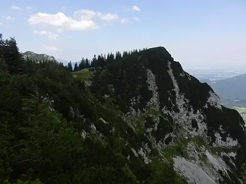 Der Streicher (1594&nbsp;m), gesehen aus östlicher Richtung vom Zenokopf (1603&nbsp;m)