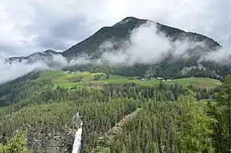 Niederthai oberhalb des Stuibenfalls mit Blick auf den Narrenkogel