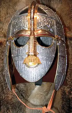 Der Helm von Sutton Hoo (7. Jahrhundert)