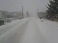 Hauptstraße Nr. 58 in nördliche Richtung im Winter